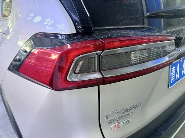 Toyota Wildlander — Фото автомобиля 17