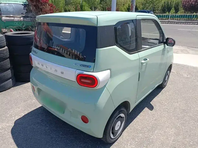 Wuling Hongguang Mini EV — Фото автомобиля 6