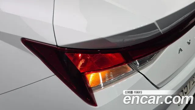 Hyundai AVANTE Modern — Фото автомобиля 23