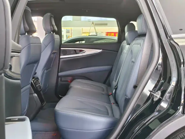 Lincoln Nautilus 2021 2.0T AWD Exclusive Edition — Фото автомобиля 6