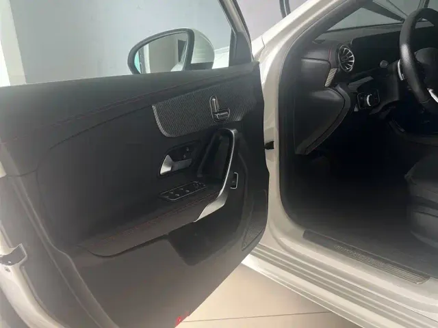 Mercedes-Benz A-Class — Фото автомобиля 8