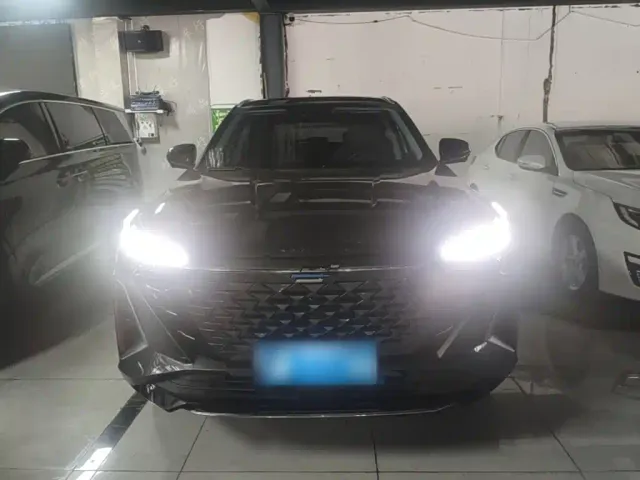 Changan Z6 — Фото автомобиля 2