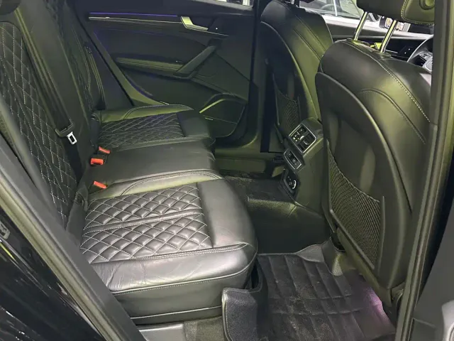 Audi Q5L Sportback — Фото автомобиля 5