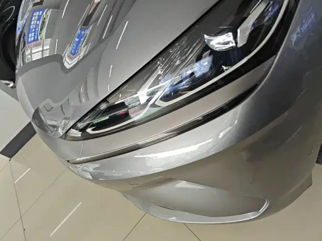 BYD Qin L — Фото автомобиля 23