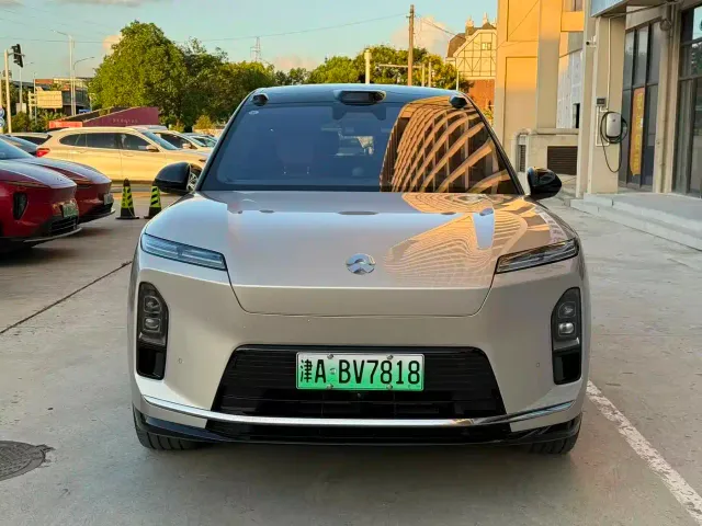 Nio ES8 — Фото автомобиля 2