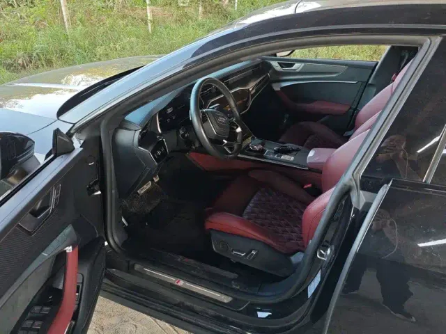 Audi A7L — Фото автомобиля 2