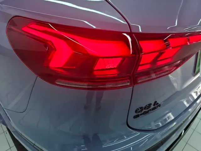 Audi Q6L e-tron — Фото автомобиля 18