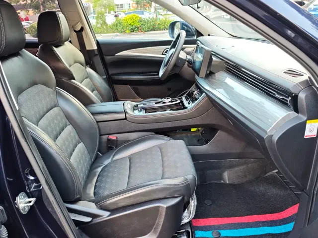 Skyworth Auto Skyworth EV6 — Фото автомобиля 15
