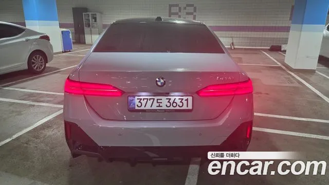BMW 5 Series G60 — Фото автомобиля 6