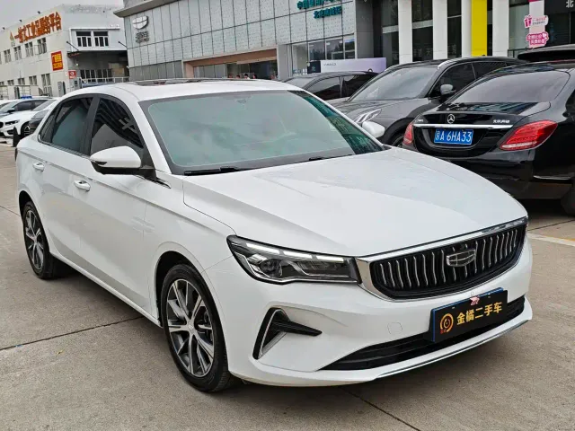 Geely Emgrand — Фото автомобиля 4