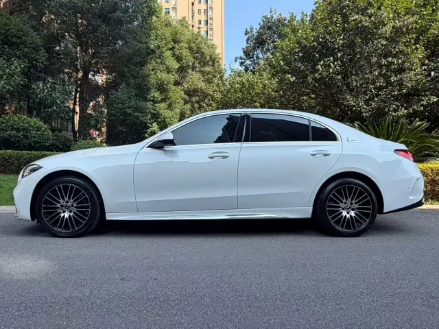 Mercedes-Benz C-Class — Фото автомобиля 3