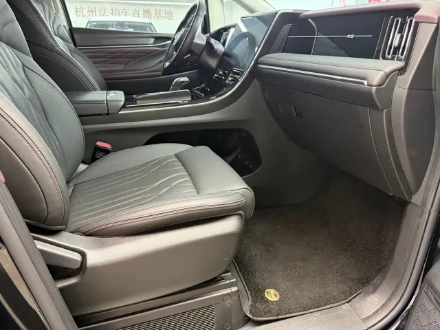GAC Trumpchi M8 — Фото автомобиля 8