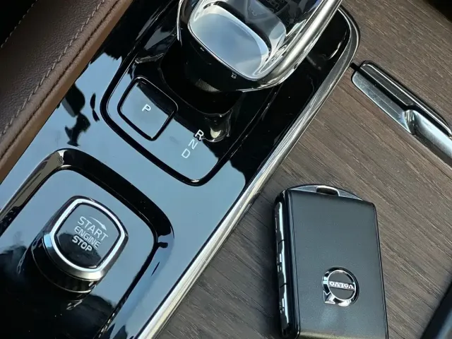 Volvo Volvo S90 2023 B5 Intelligent Vision Luxury Edition — Фото автомобиля 5