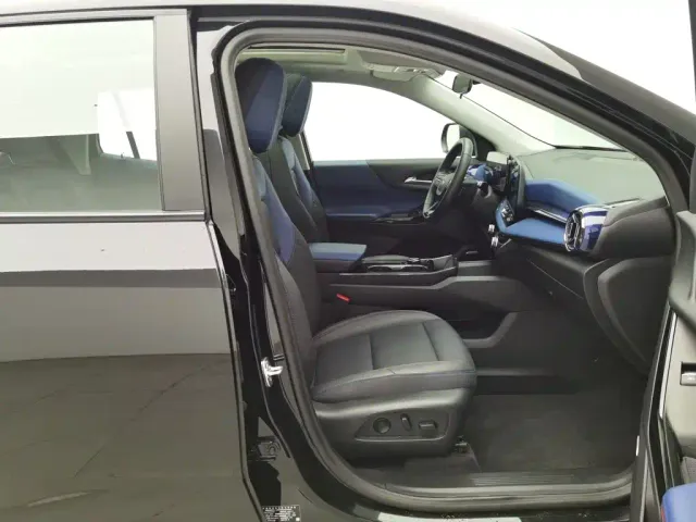 Chevrolet Equinox Plus — Фото автомобиля 23