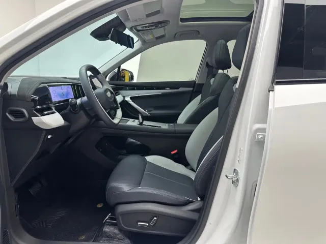 Geely Boyue L — Фото автомобиля 4
