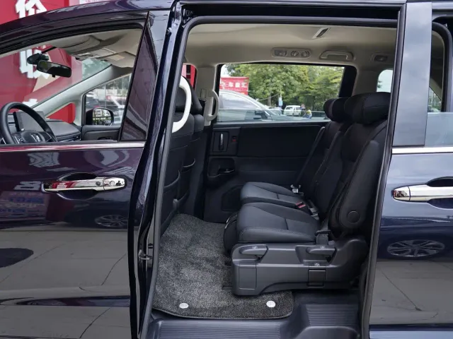 Honda Odyssey — Фото автомобиля 6