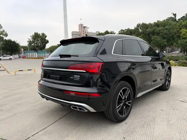 Audi Q5L — Фото автомобиля 9
