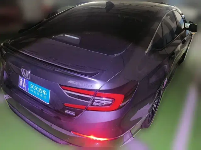 Honda Accord — Фото автомобиля 5