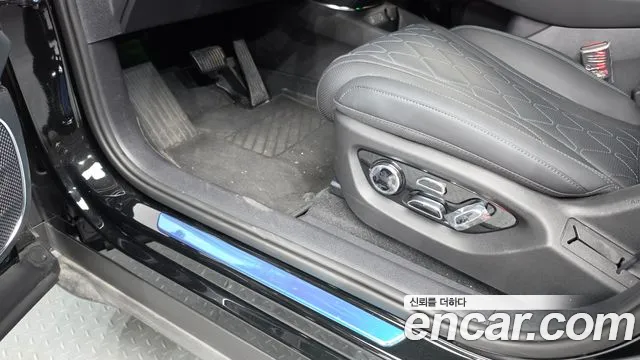 BYD Sealion 7 — Фото автомобиля 29