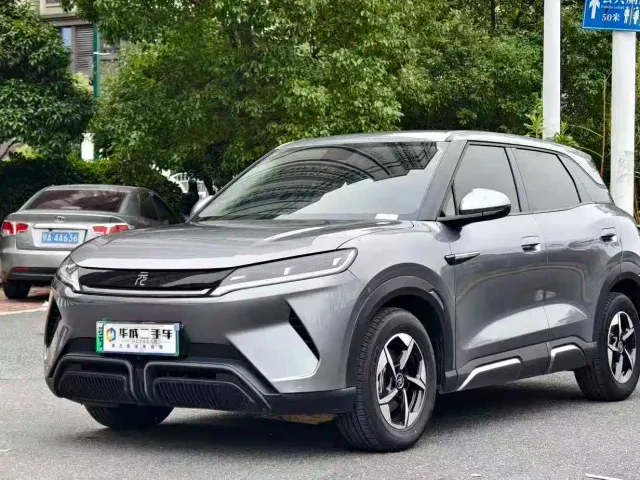 Фотография автомобиля — BYD Yuan UP