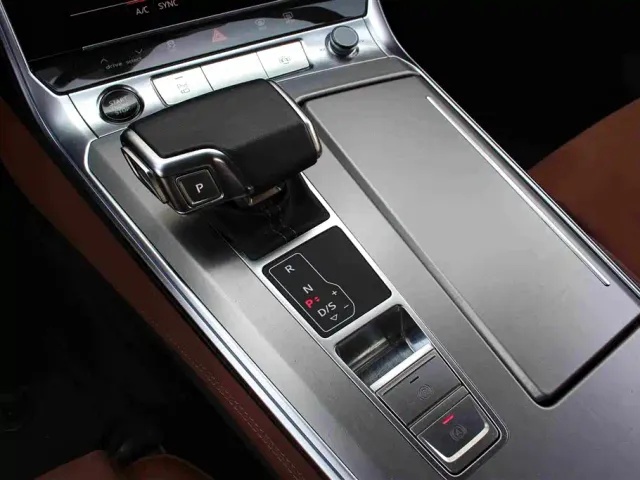 Audi A7L — Фото автомобиля 7