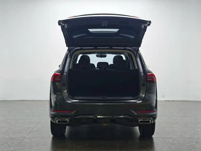 Roewe RX5 Max — Фото автомобиля 12