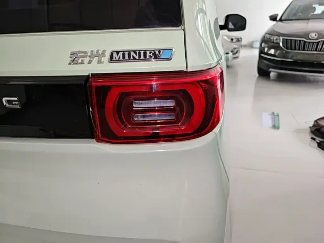 Wuling Hongguang Mini EV — Фото автомобиля 7