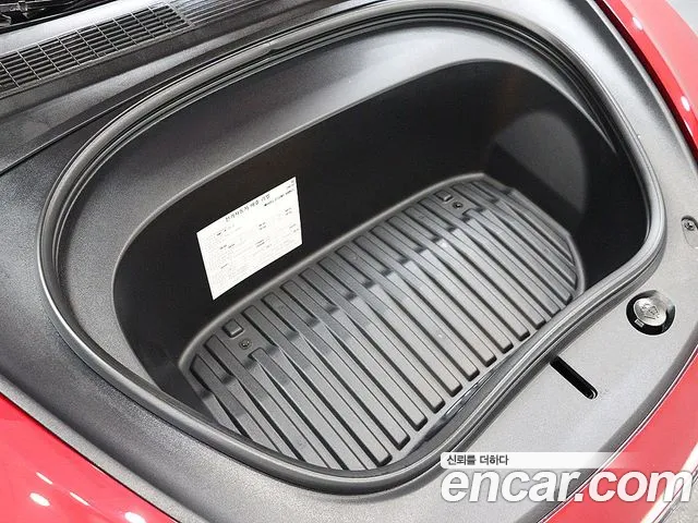 Tesla Model 3 — Фото автомобиля 19