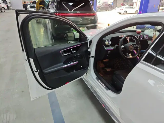 Mercedes-Benz C-Class — Фото автомобиля 5