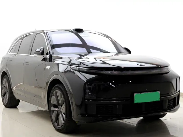 Li Auto L7 — Фото автомобиля 3