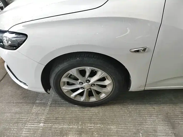Chevrolet Monza — Фото автомобиля 22
