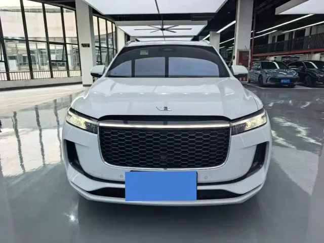 Li Auto ONE — Фото автомобиля 2