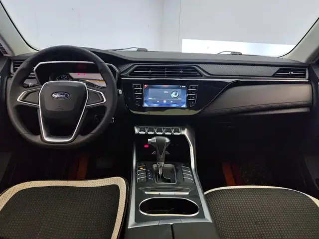 Ford Territory — Фото автомобиля 12