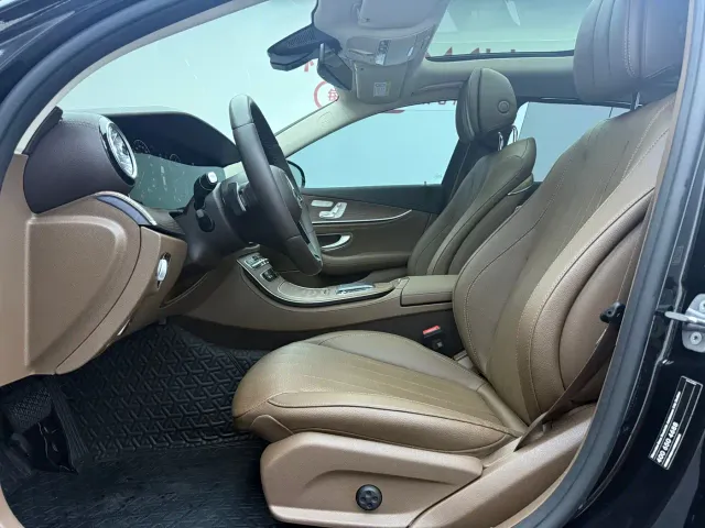 Mercedes-Benz E-Class — Фото автомобиля 5