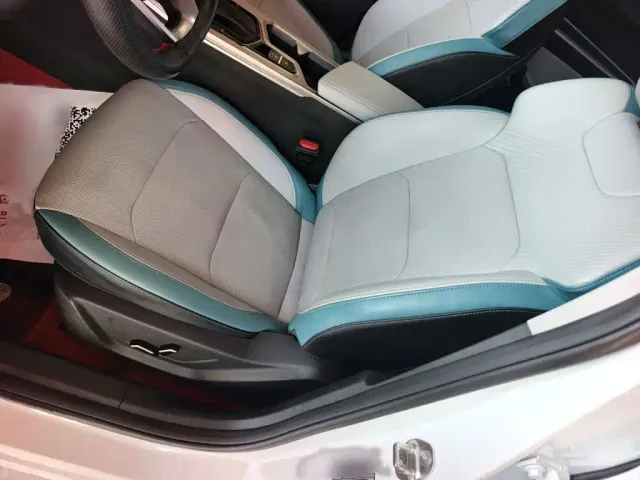 Geely Emgrand — Фото автомобиля 9