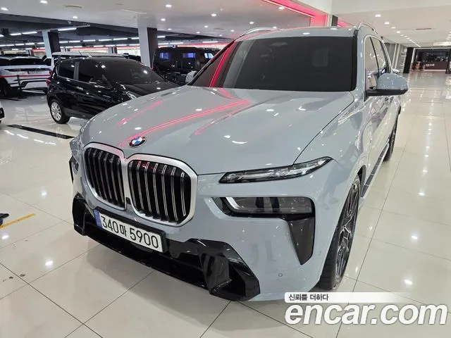 Фотография автомобиля — BMW X7 G07