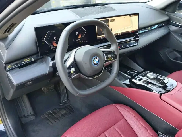 BMW i5 — Фото автомобиля 8