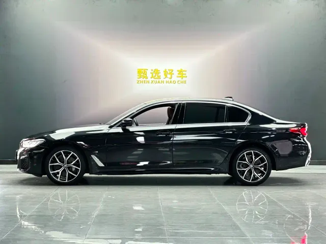 BMW 5 Series — Фото автомобиля 3