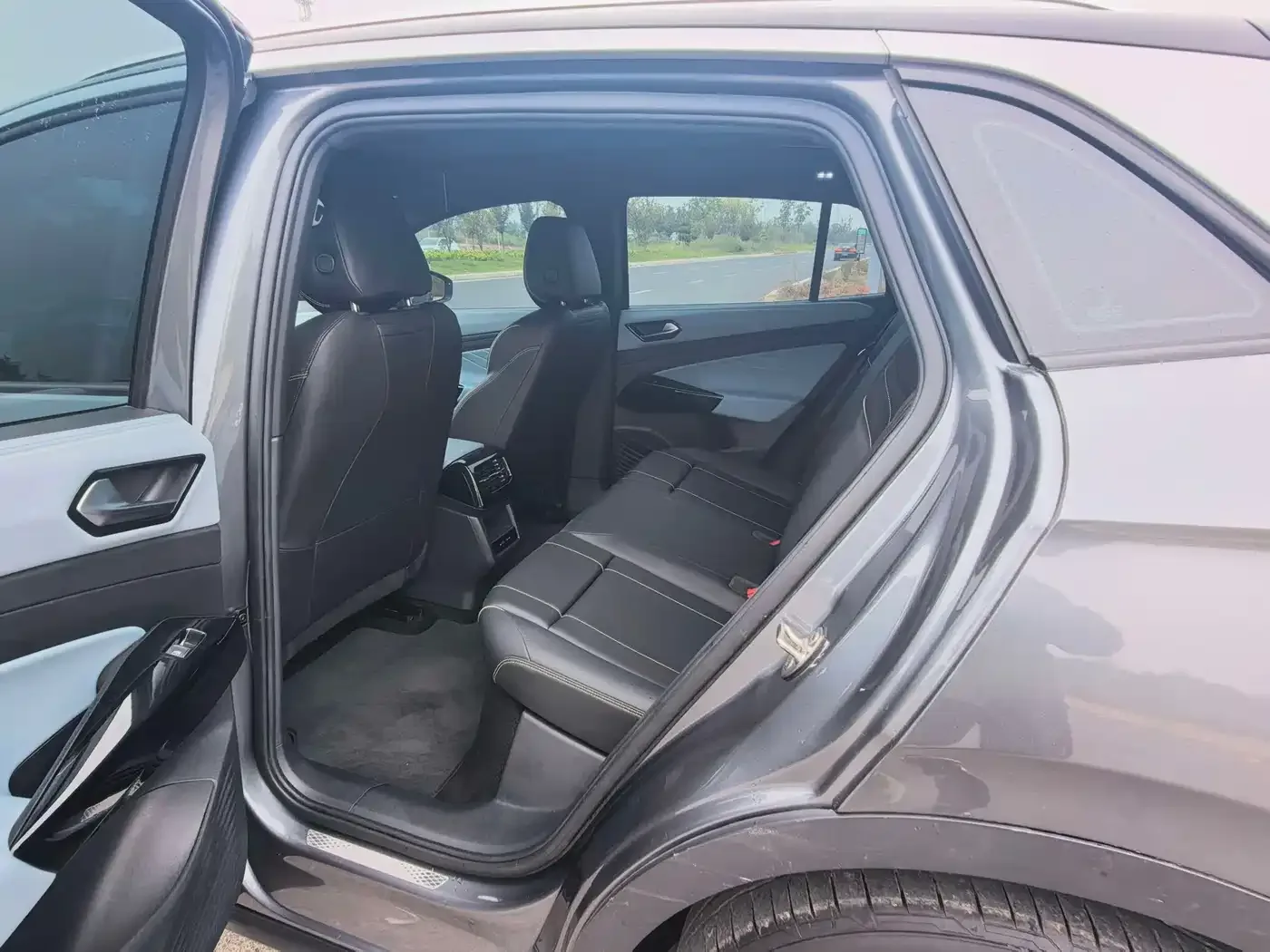 Volkswagen Volkswagen ID.4 X 2024 Pure Intelligent Edition — Фото автомобиля 6