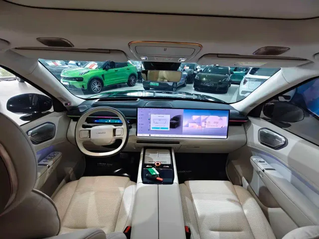 Lynk & Co 900 — Фото автомобиля 8