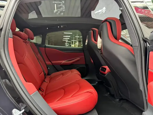 Xiaomi SU7 — Фото автомобиля 20
