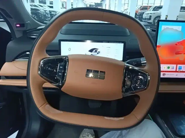 Geely Galaxy Xingyao 8 — Фото автомобиля 10