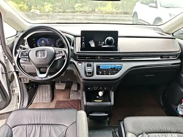 Honda Odyssey — Фото автомобиля 9