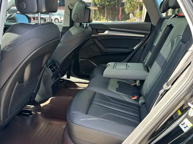 Audi Q5L — Фото автомобиля 6