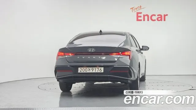 Hyundai Avante CN7 — Фото автомобиля 4