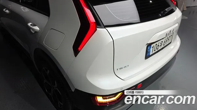 Kia Niro The All New — Фото автомобиля 8