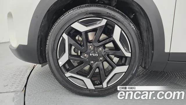 Kia Seltos Новый Seltos Бензин 1.6 турбо 2WD — Фото автомобиля 3