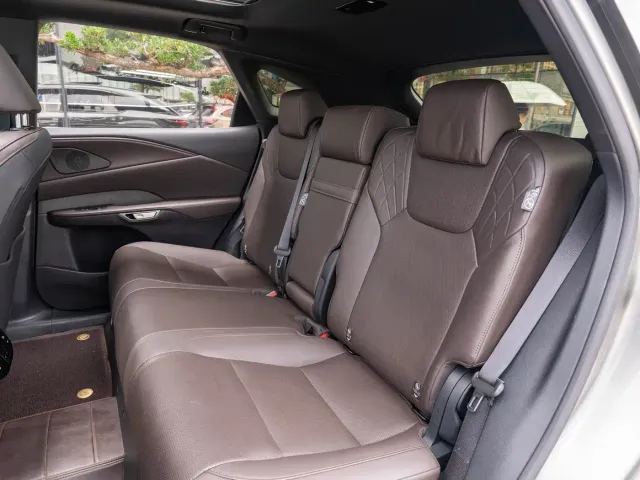 Lexus RX — Фото автомобиля 12