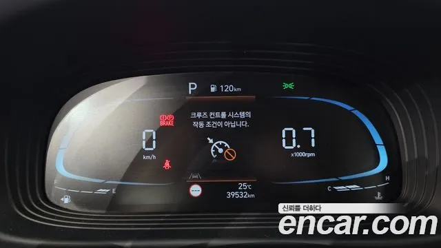 Hyundai Venue — Фото автомобиля 11