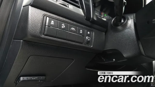 KG_Mobility_Ssangyong Rexton Новый Rexton Sport Дизель 2.2 4WD — Фото автомобиля 14